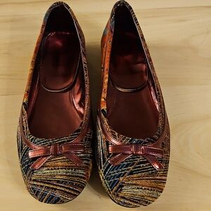 Aldo Velvet Colorful Women's Maroon & Black Art Ballet Flats Shoes Sz. 39